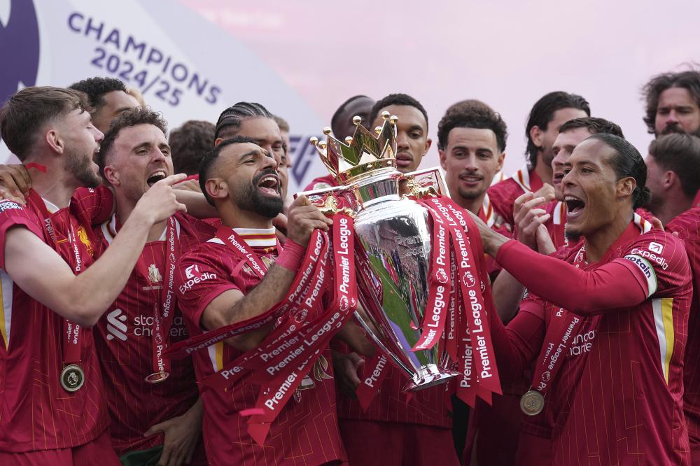 球星晒更衣室照，全队氛围太好了